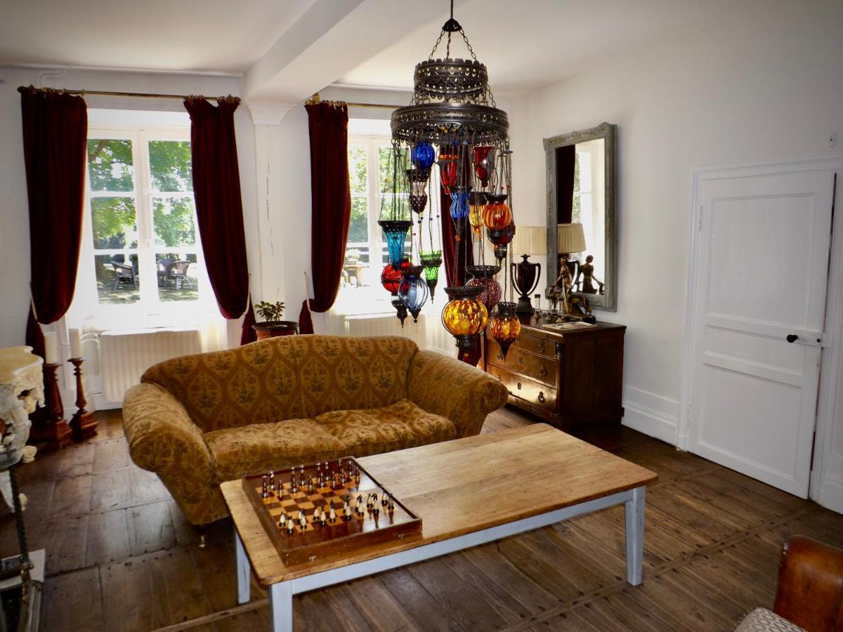 Montembœuf Domaine De Lalat - B&B With En-Suite Bathrooms All Rooms With Garden Views المظهر الخارجي الصورة