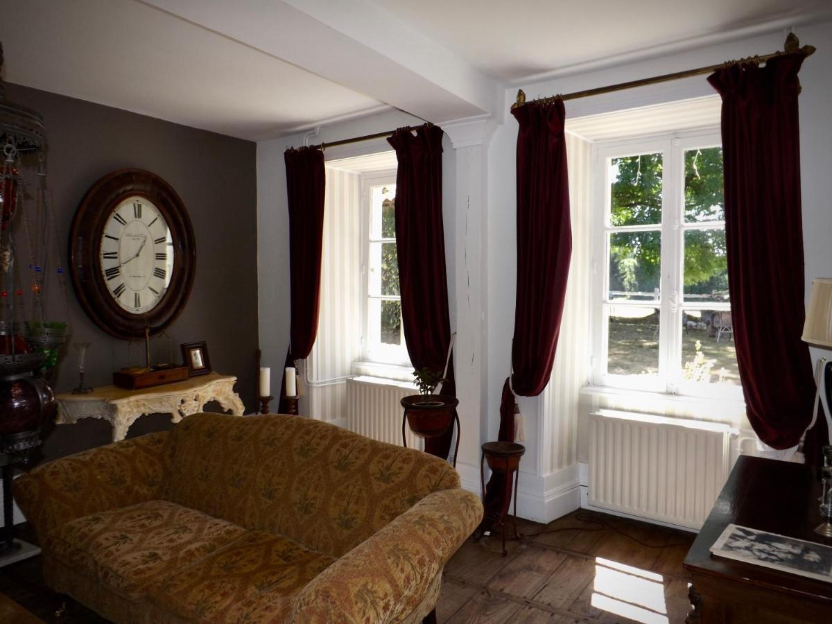 Montembœuf Domaine De Lalat - B&B With En-Suite Bathrooms All Rooms With Garden Views المظهر الخارجي الصورة