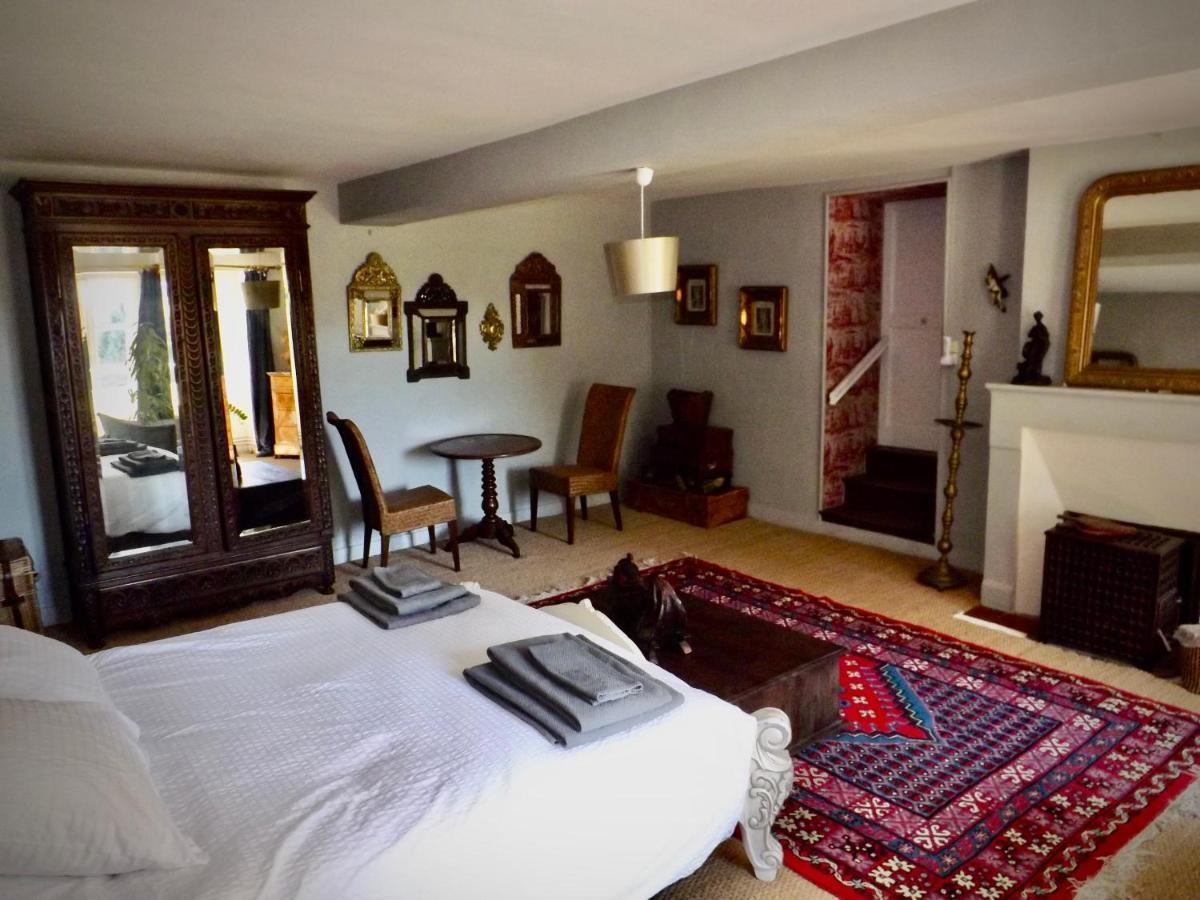 Montembœuf Domaine De Lalat - B&B With En-Suite Bathrooms All Rooms With Garden Views المظهر الخارجي الصورة