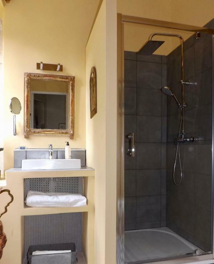 Montembœuf Domaine De Lalat - B&B With En-Suite Bathrooms All Rooms With Garden Views المظهر الخارجي الصورة
