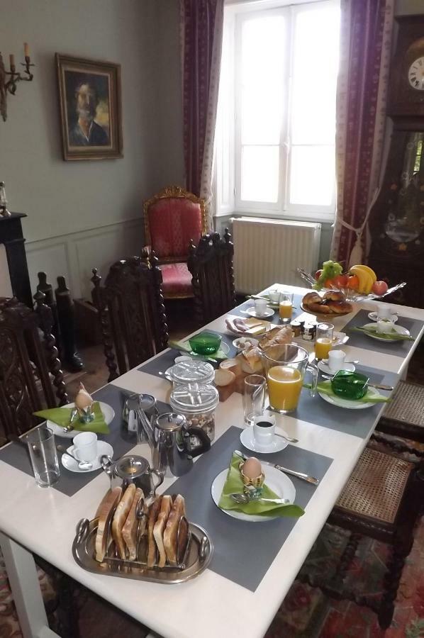 Montembœuf Domaine De Lalat - B&B With En-Suite Bathrooms All Rooms With Garden Views المظهر الخارجي الصورة
